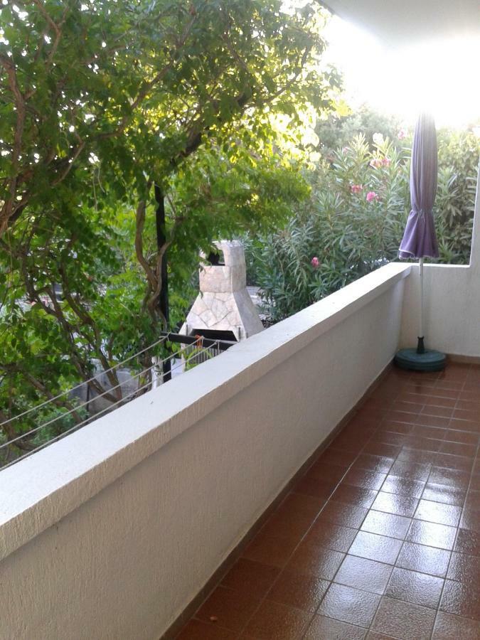 Apartment Milka Petrcane Exterior photo
