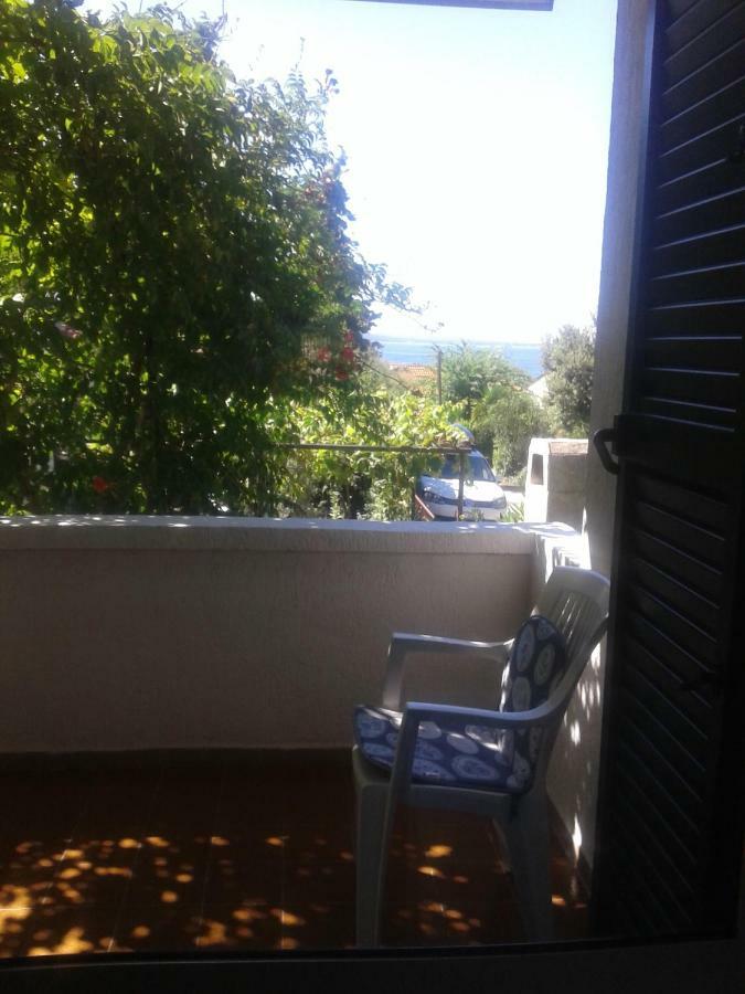 Apartment Milka Petrcane Exterior photo